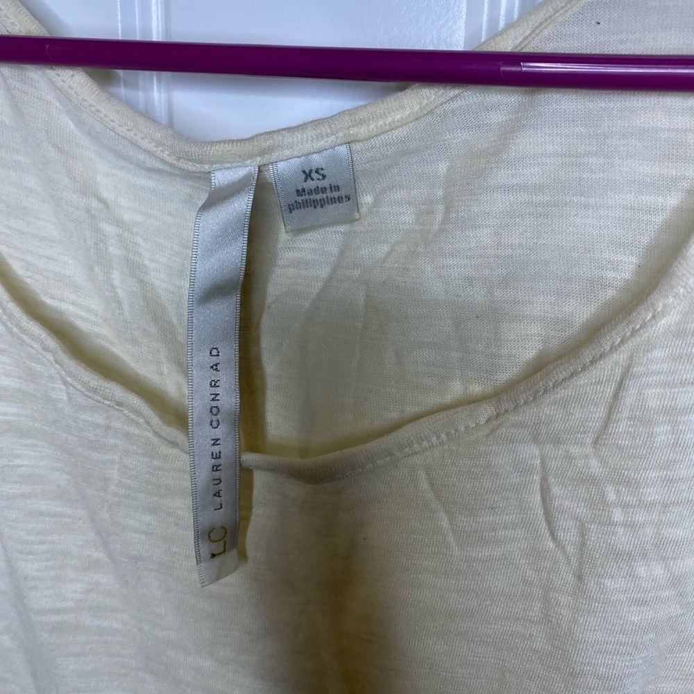 Lauren Conrad Cream Top with lace detail - Picture 6 of 7